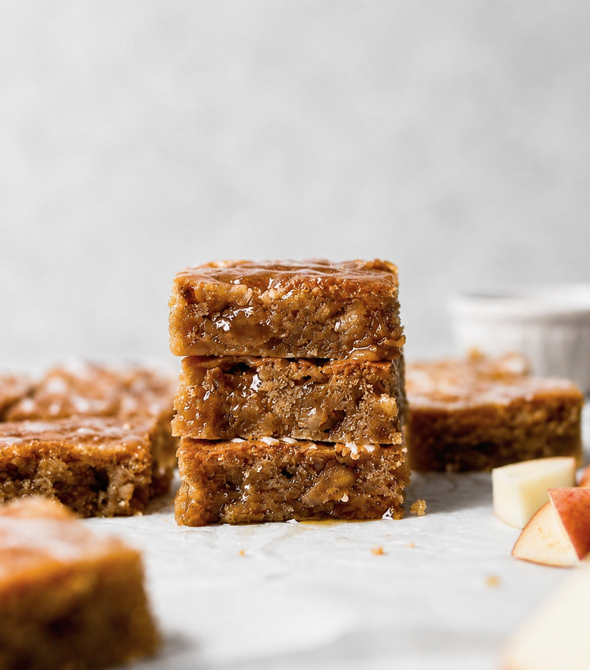 Brownie de manzana y caramelo